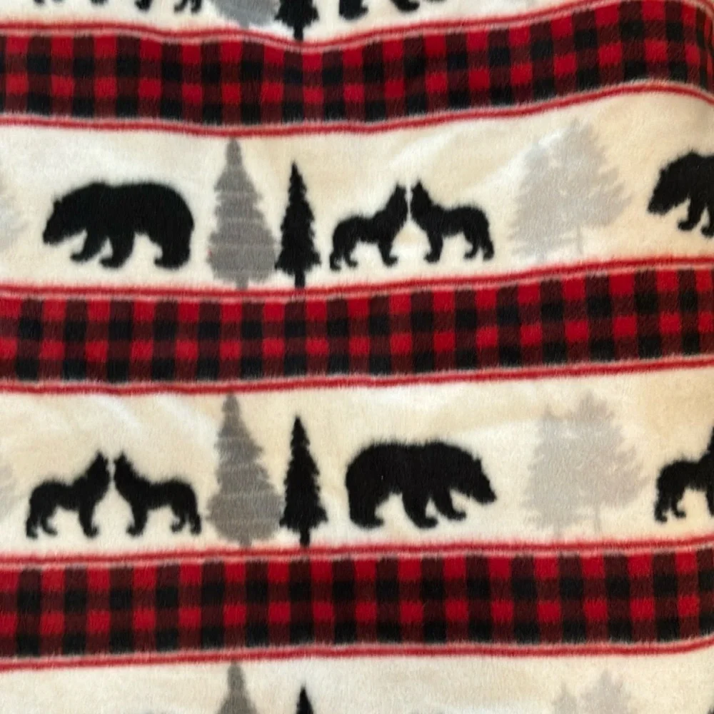 Oversized Homemade Tie Fleece Blanket‎